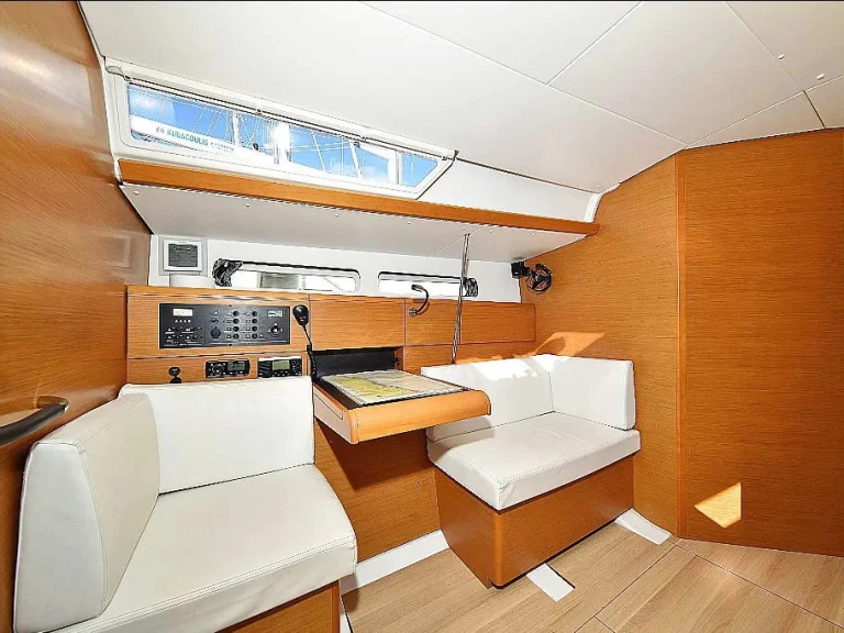 Alquiler de embarcaciones Jeanneau Sun Odyssey 449 (4 cab.) enRhodes (Ciudad) en Samboat