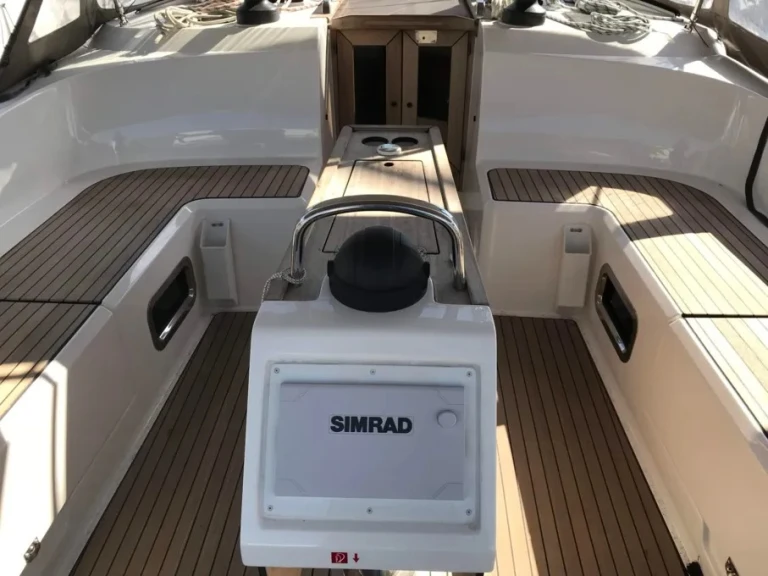 Alquiler de embarcaciones Bavaria Bavaria Cruiser 51 (5 cab.) enÁlimos en Samboat
