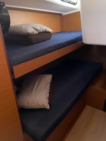 Alquiler Néa Péramos - Jeanneau Sun Loft 47 (7 cab.) en SamBoat