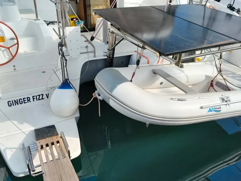 Alquiler de embarcaciones Excess Excess 11 (6 cab.) enPula en Samboat