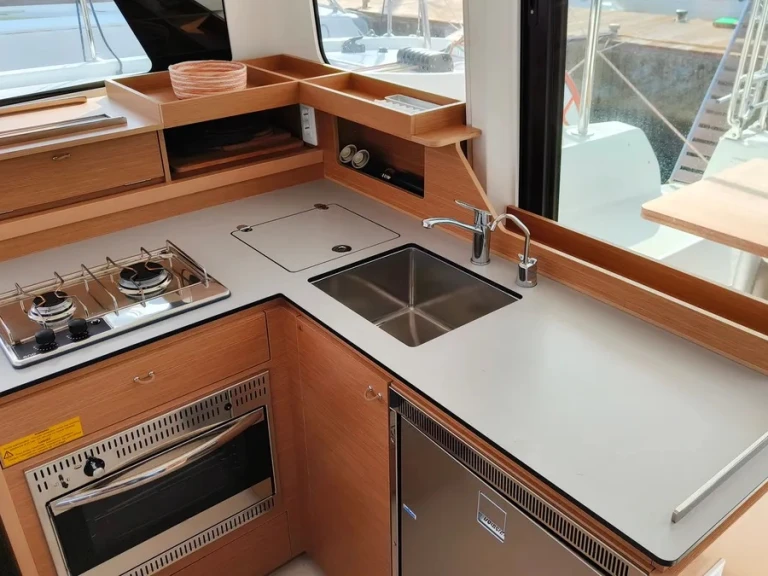 Alquiler Catamarán Excess con o sin  título de navegación