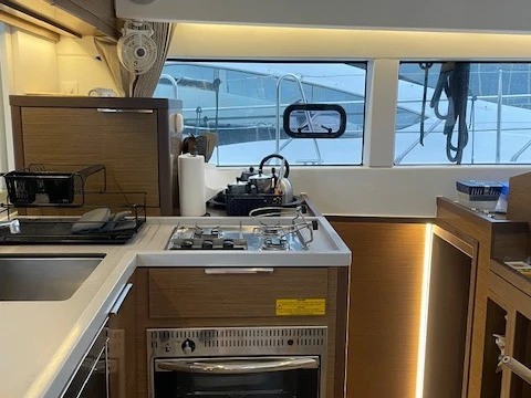 Alquiler de embarcaciones Lagoon Lagoon 40 enParos (Isla) en Samboat