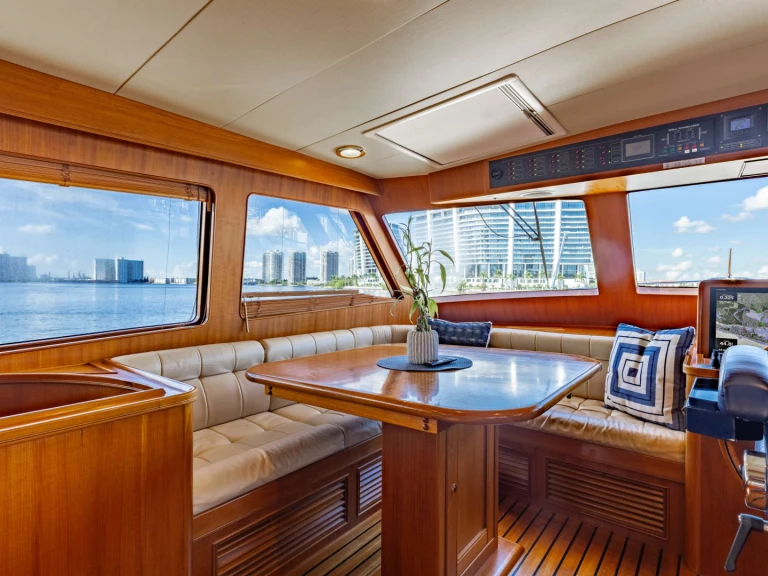 Alquiler de Yate de lujo, con o sin patrón Marlow Miami