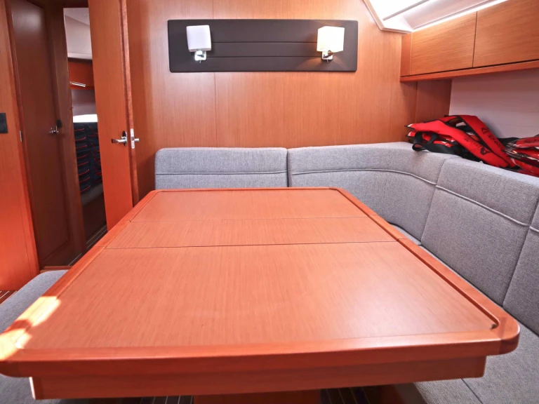 Bavaria Cruiser 46 de alquiler a Álimos