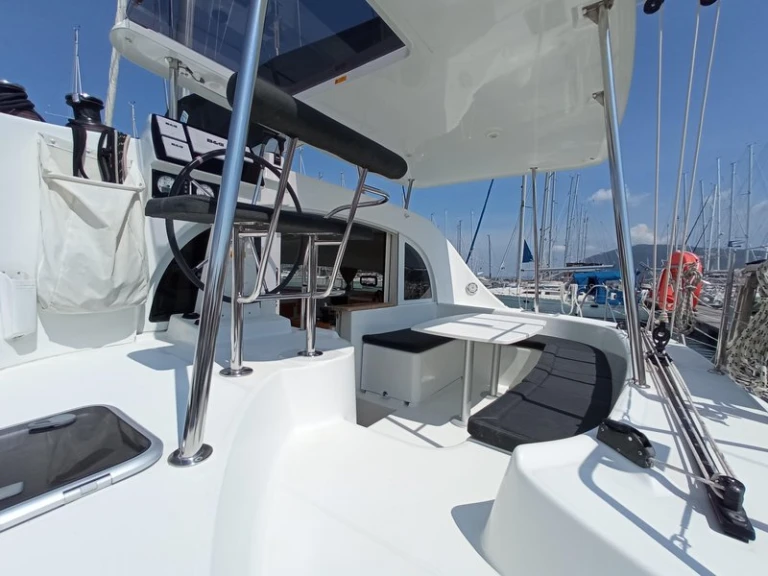 Alquiler Catamarán Lagoon con o sin  título de navegación
