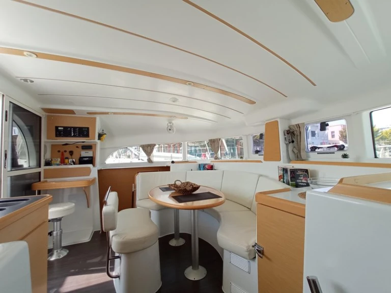 Catamarán para alquilar Lefkáda al mejor precio