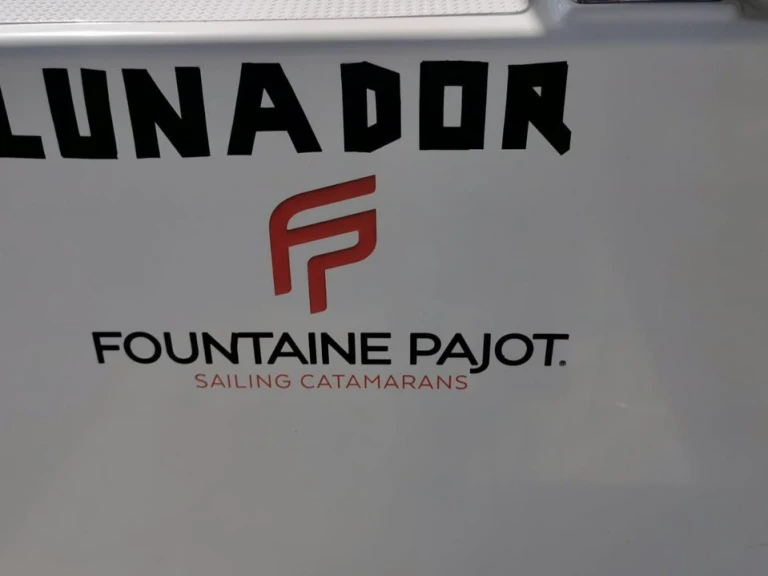 Alquiler de Fountaine Pajot Isla 40 (5 cab.) en Propriano