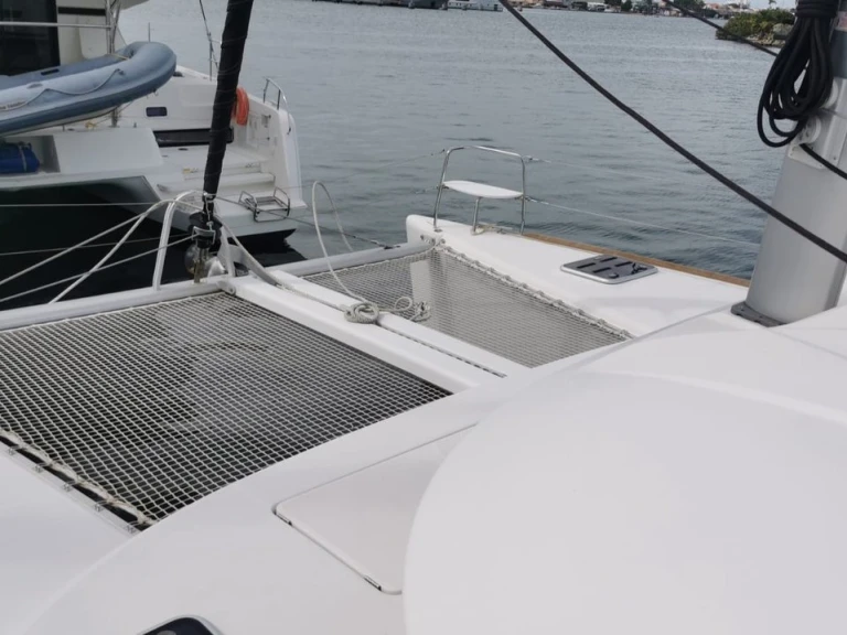 Alquiler Catamarán Lagoon con o sin  título de navegación