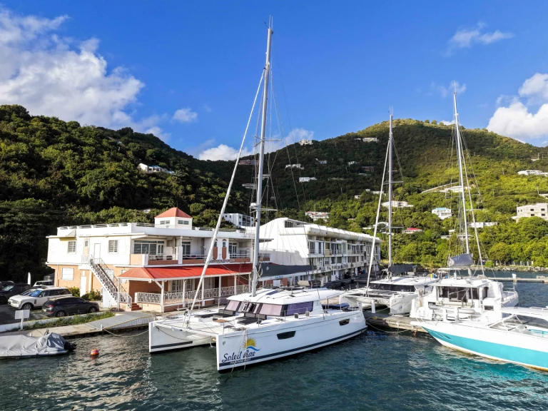 Alquiler de Fountaine Pajot Fountaine Pajot Saba 50 (Owner's Version) en Road Town