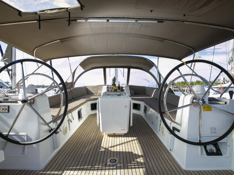 Alquiler Velero Jeanneau con o sin  título de navegación