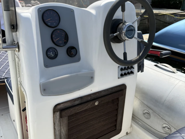 Capelli Tempest 500 de alquiler a Port Grimaud