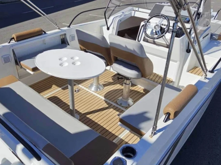 Alquiler de embarcaciones Bénéteau Flyer 7 SUNdeck enMarina de Palamós en Samboat