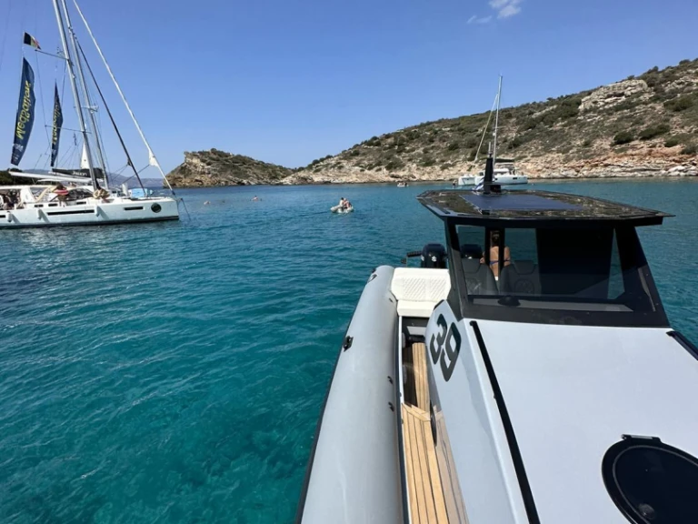 Alquiler Adámas - ZEN MARINE ZEN 39 en SamBoat