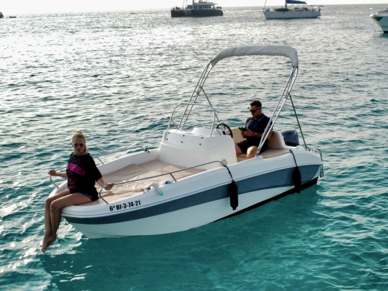 Alquiler de barcos Sant Antoni de Portmany barato de Nuva M6 Open