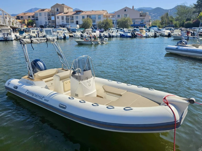 Alquiler de embarcaciones Selva Selva D600 S Line enLes Issambres en Samboat