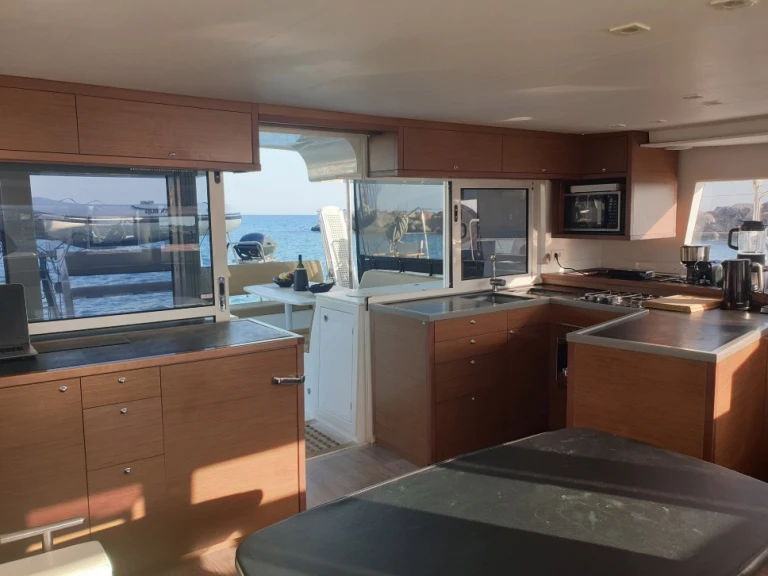 Alquiler Catamarán Lagoon con o sin  título de navegación