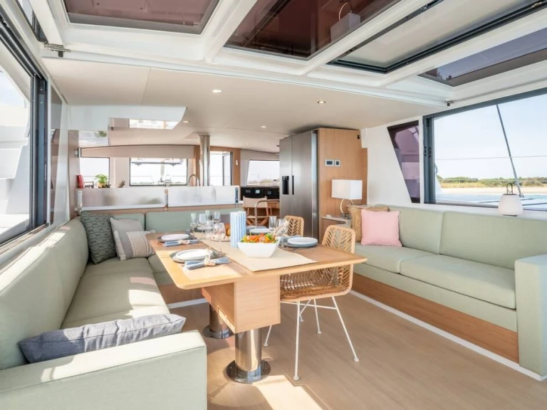 Catamarán para alquilar Raiatea Island al mejor precio