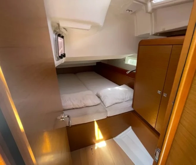 Jeanneau Sun Odyssey 419 de alquiler a Paros (Isla)