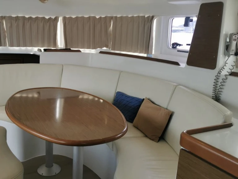 Alquiler Catamarán Lagoon con o sin  título de navegación