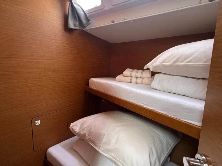 Jeanneau Sun Odyssey 519 de alquiler a Seget Donji