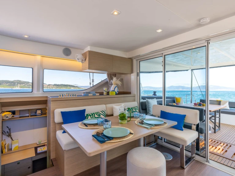 Catamarán para alquilar Néa Péramos al mejor precio