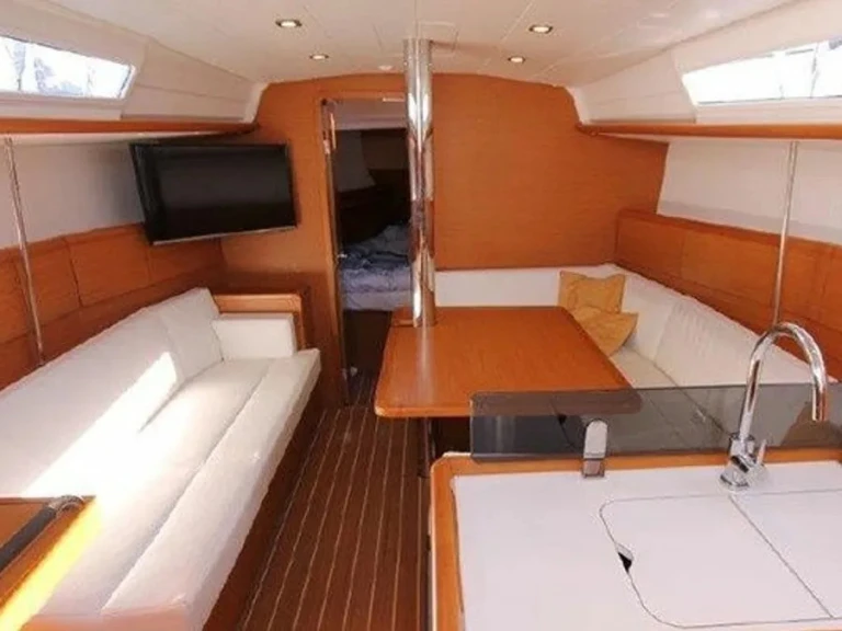 Jeanneau Sun Odyssey 379 (3 cab.) de alquiler a Álimos