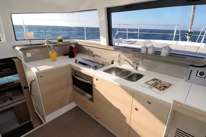 Alquiler de Catamarán, con o sin patrón Bali Kalkara