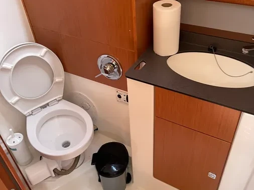 Alquiler de barcos Cos barato de Bavaria Cruiser 51 (5 cab.)