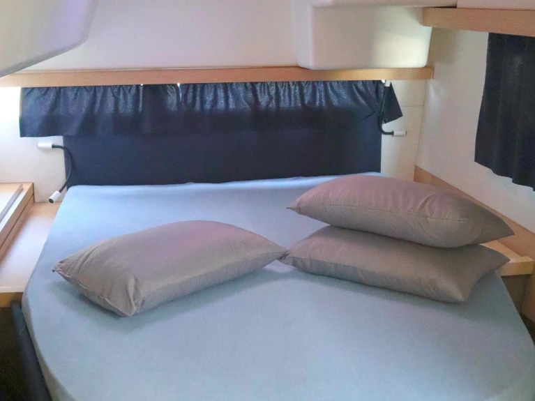 Alquiler de embarcaciones Fountaine Pajot Lucia 40 (4 cab.) enLefkáda en Samboat