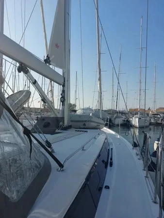 Alquiler de embarcaciones Bavaria Bavaria C42 (3 cab.) enLefkáda en Samboat