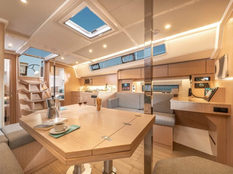 Alquiler Lefkáda - Bavaria Bavaria C42 (3 cab.) en SamBoat