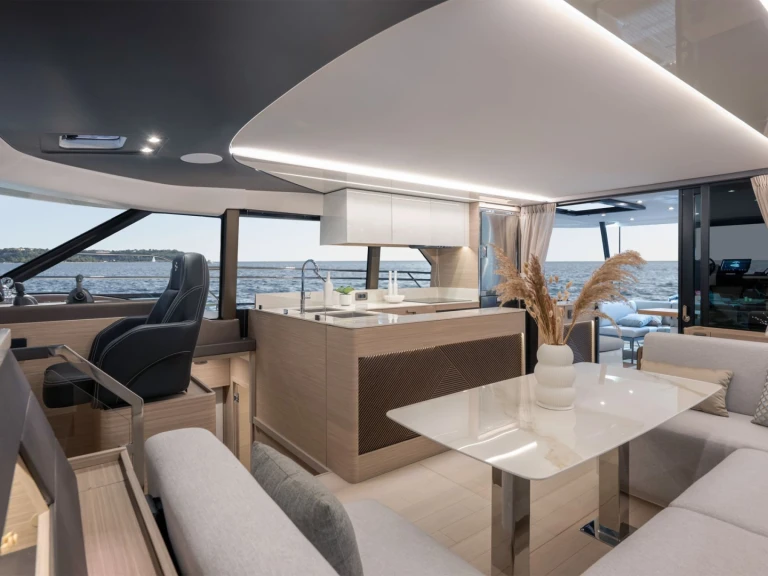 Alquiler Lancha Prestige con o sin  título de navegación