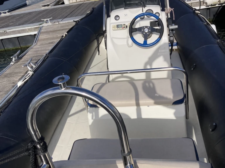 Alquiler de Neumática, con o sin patrón Bombard Larmor-Plage