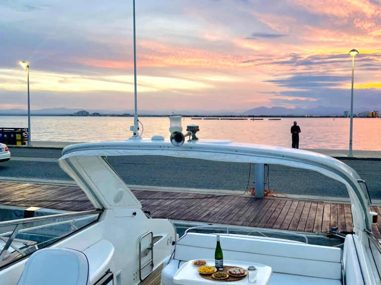 Lancha para alquilar Roses al mejor precio