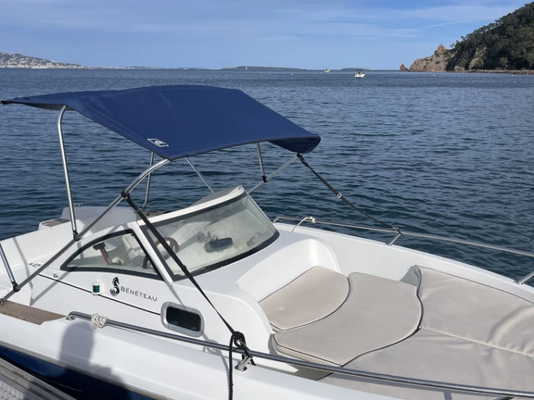 Alquiler de barcos Mandelieu-la-Napoule barato de Ombrine 630