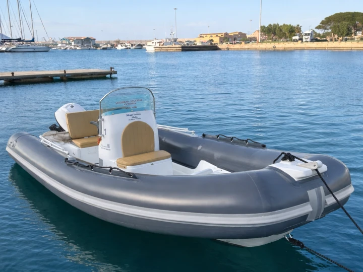 Capelli Gemma 550 de alquiler a Arbatax