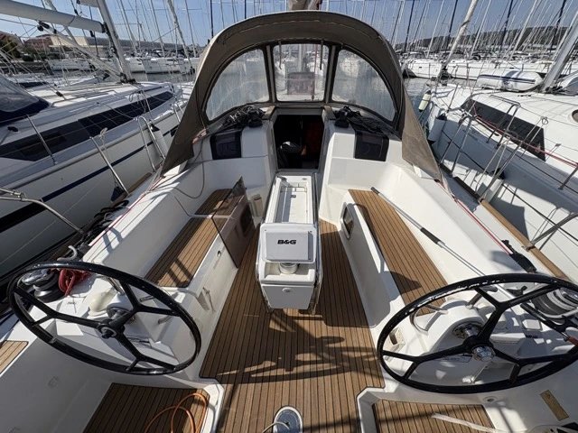 Alquiler de embarcaciones Jeanneau Sun odyssey 379 performance enSukošan en Samboat
