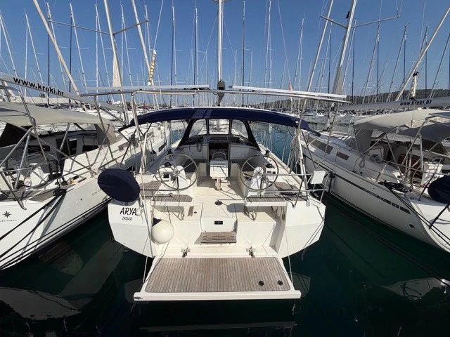 Alquiler de embarcaciones Bavaria Bavaria C 38 enSukošan en Samboat