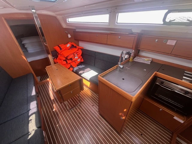 Alquiler de Bavaria Cruiser 33 en Sukošan