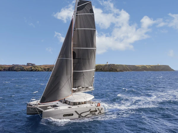 Alquiler de Catamarán, con o sin patrón Bénéteau Le Marin