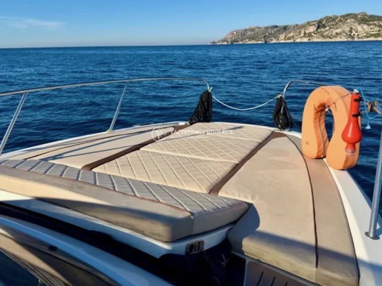 Alquiler de barcos Marsella barato de Activ 875 Sundeck
