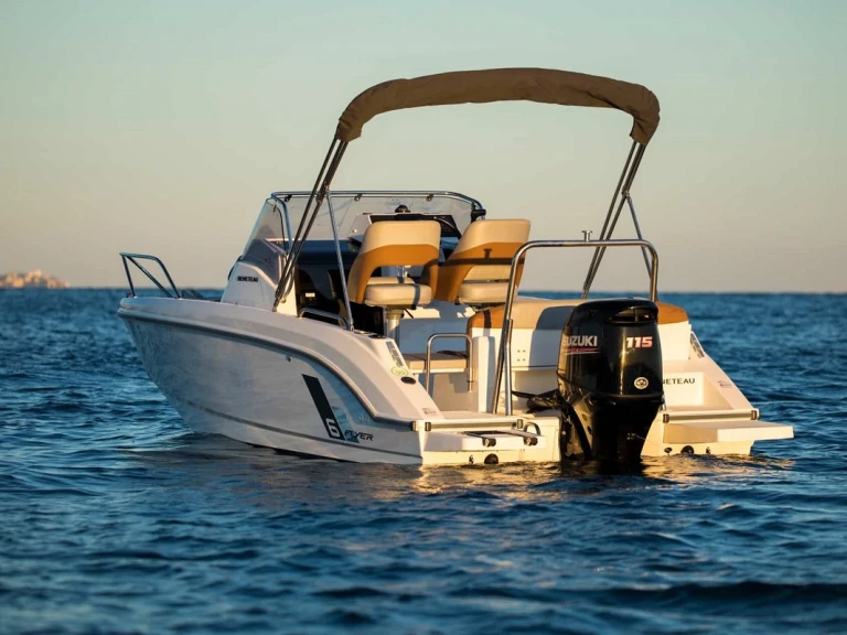 Alquiler de Bénéteau Flyer 6.6 SUNdeck en Port de Barcelona