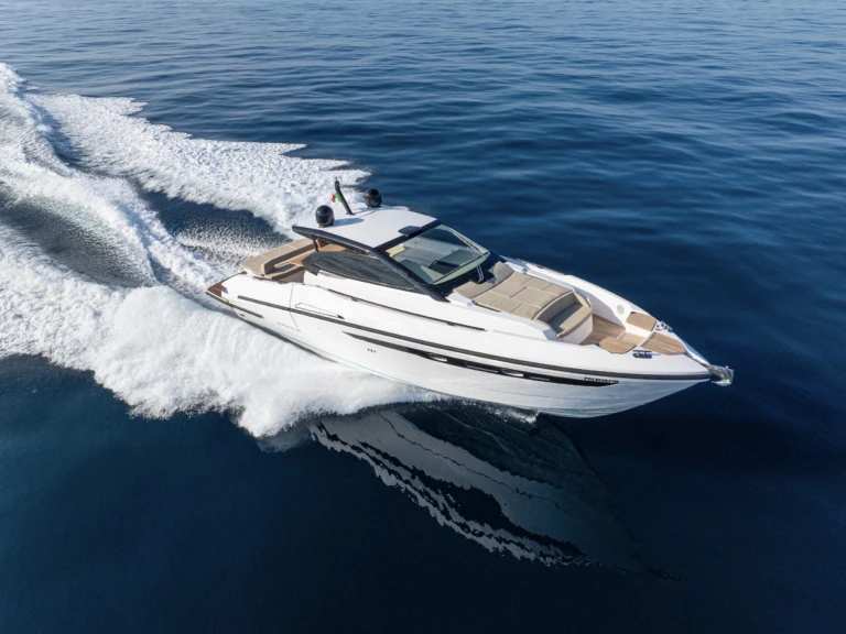 Alquiler de Lancha, con o sin patrón Ryo Nápoles