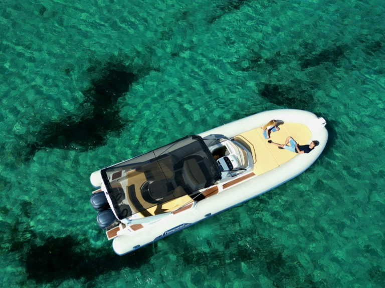 Alquiler de embarcaciones Capelli Tempest 1000 Sun enPorto-Vecchio en Samboat