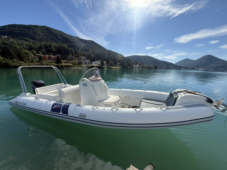 Alquiler de Bwa  Flyer en Anávyssos