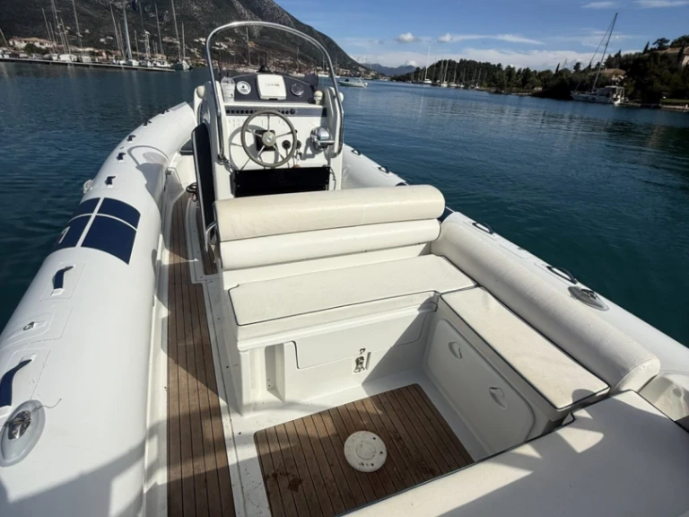 Alquiler Neumática en Anávyssos - Bwa  Flyer