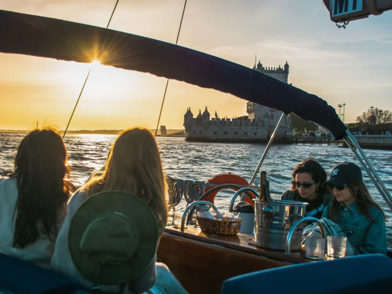 Alquiler de embarcaciones Jeanneau Sun Odyssey 40.3 enLisboa en Samboat