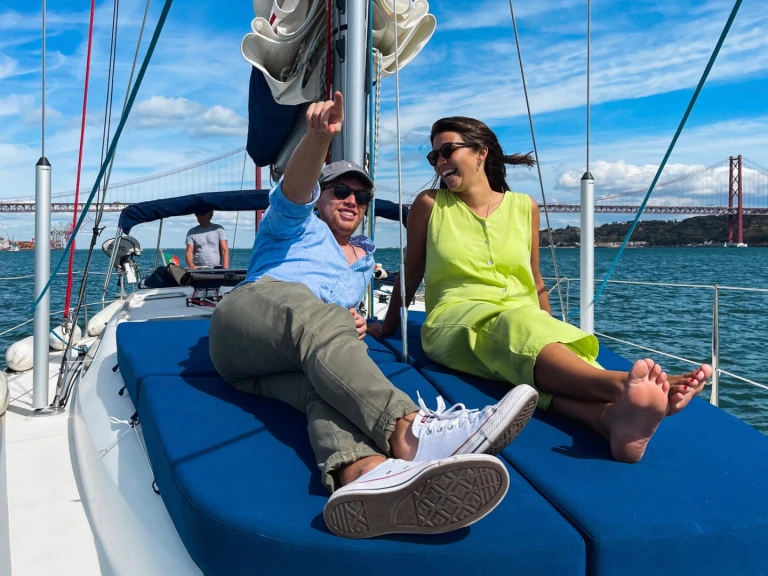 Alquiler Velero Jeanneau con o sin  título de navegación