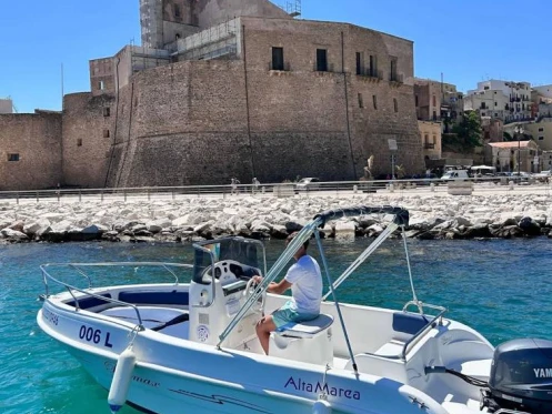 Alquiler Lancha en Castellammare del Golfo - tancredi blumax 19 