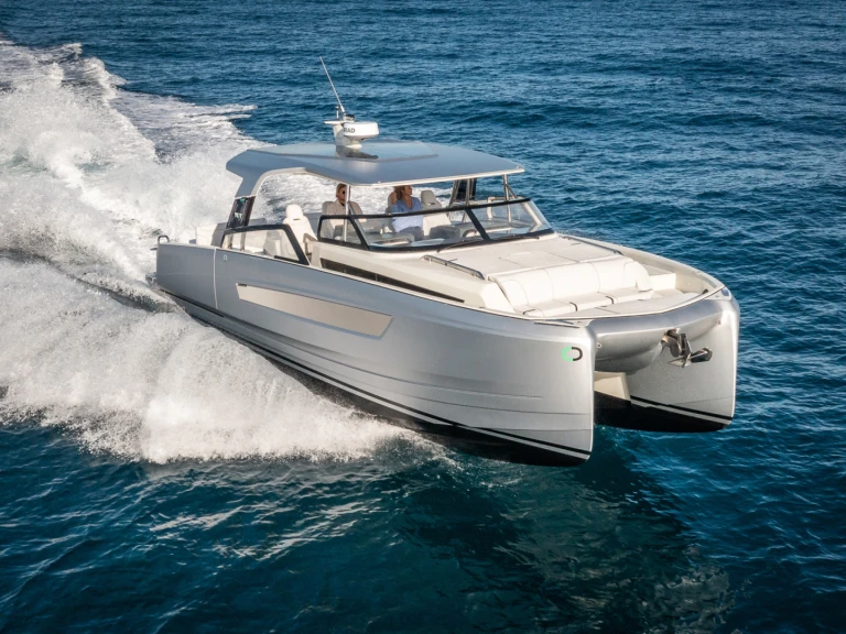 Catamarán para alquilar Saint-Raphaël al mejor precio